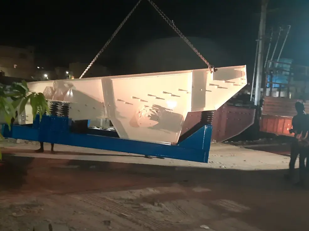 Vibrating screen loaded for delivery from Hyderabad